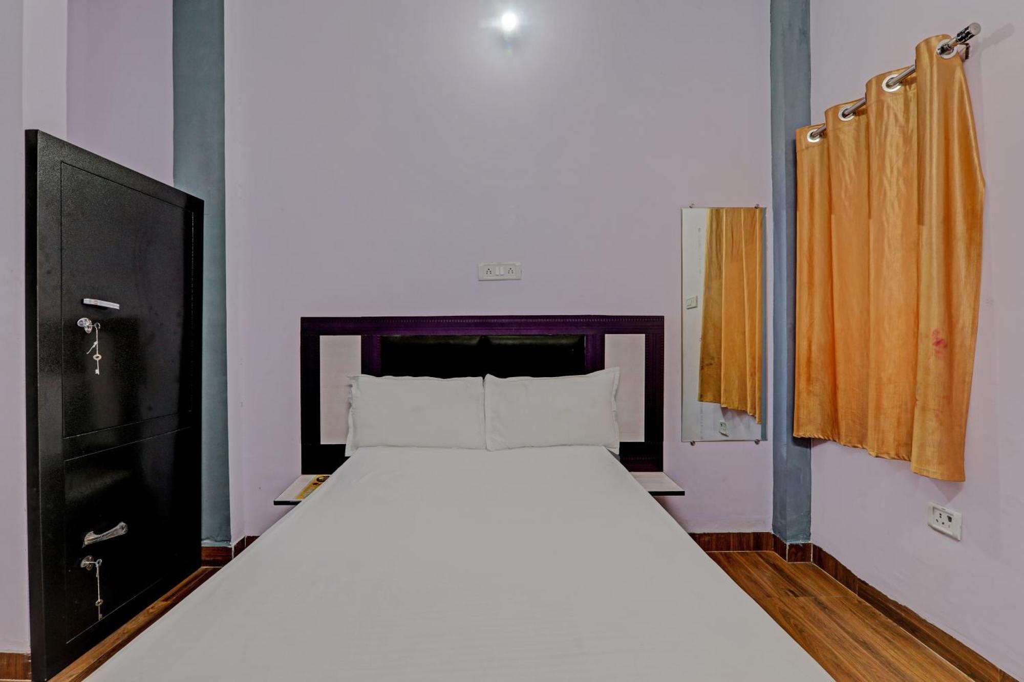 Oyo Hotel Crown Lucknow Eksteriør billede
