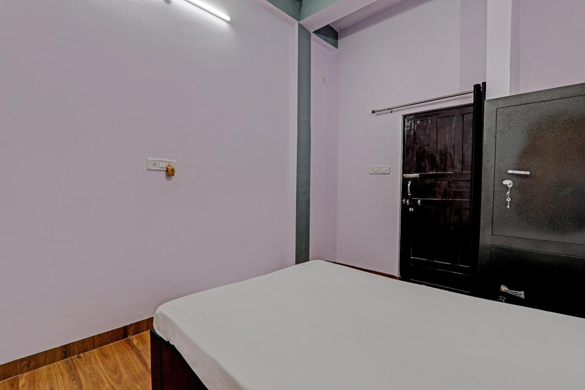 Oyo Hotel Crown Lucknow Eksteriør billede