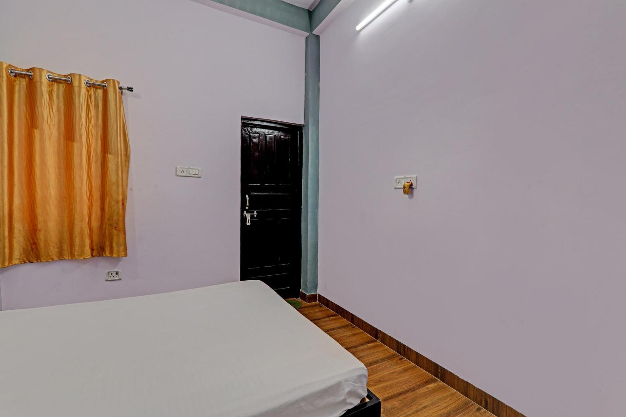 Oyo Hotel Crown Lucknow Eksteriør billede