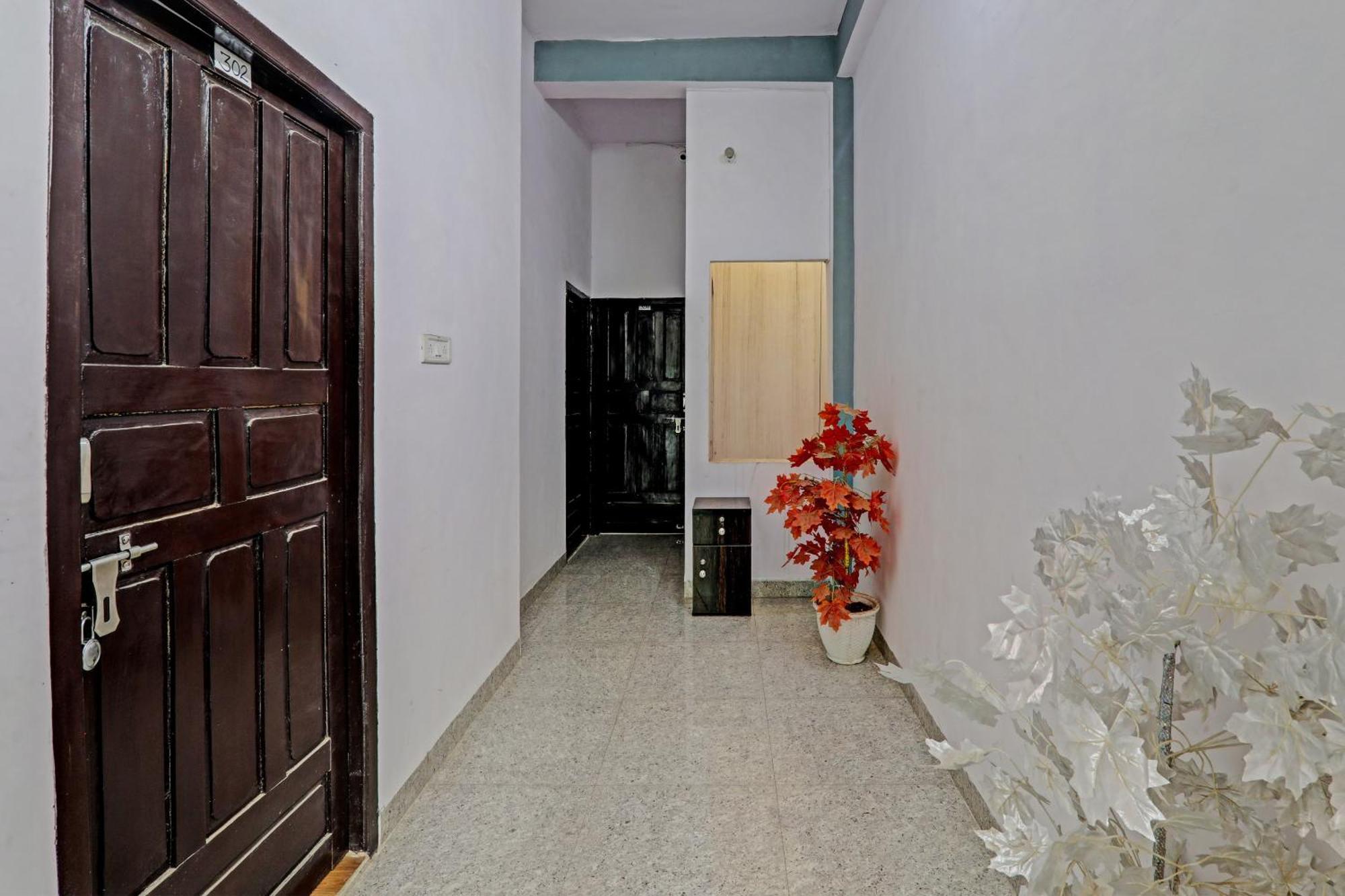 Oyo Hotel Crown Lucknow Eksteriør billede