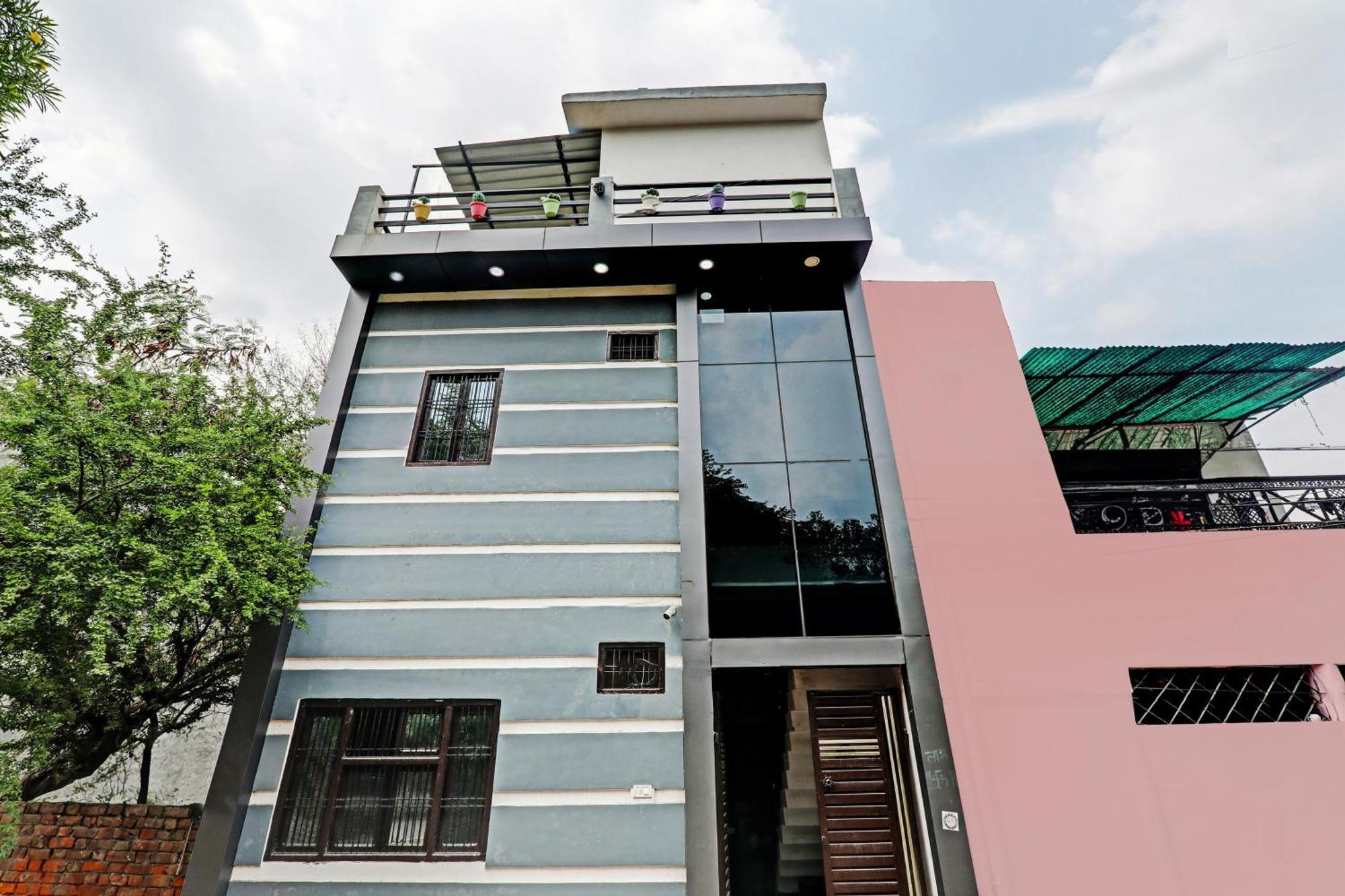 Oyo Hotel Crown Lucknow Eksteriør billede