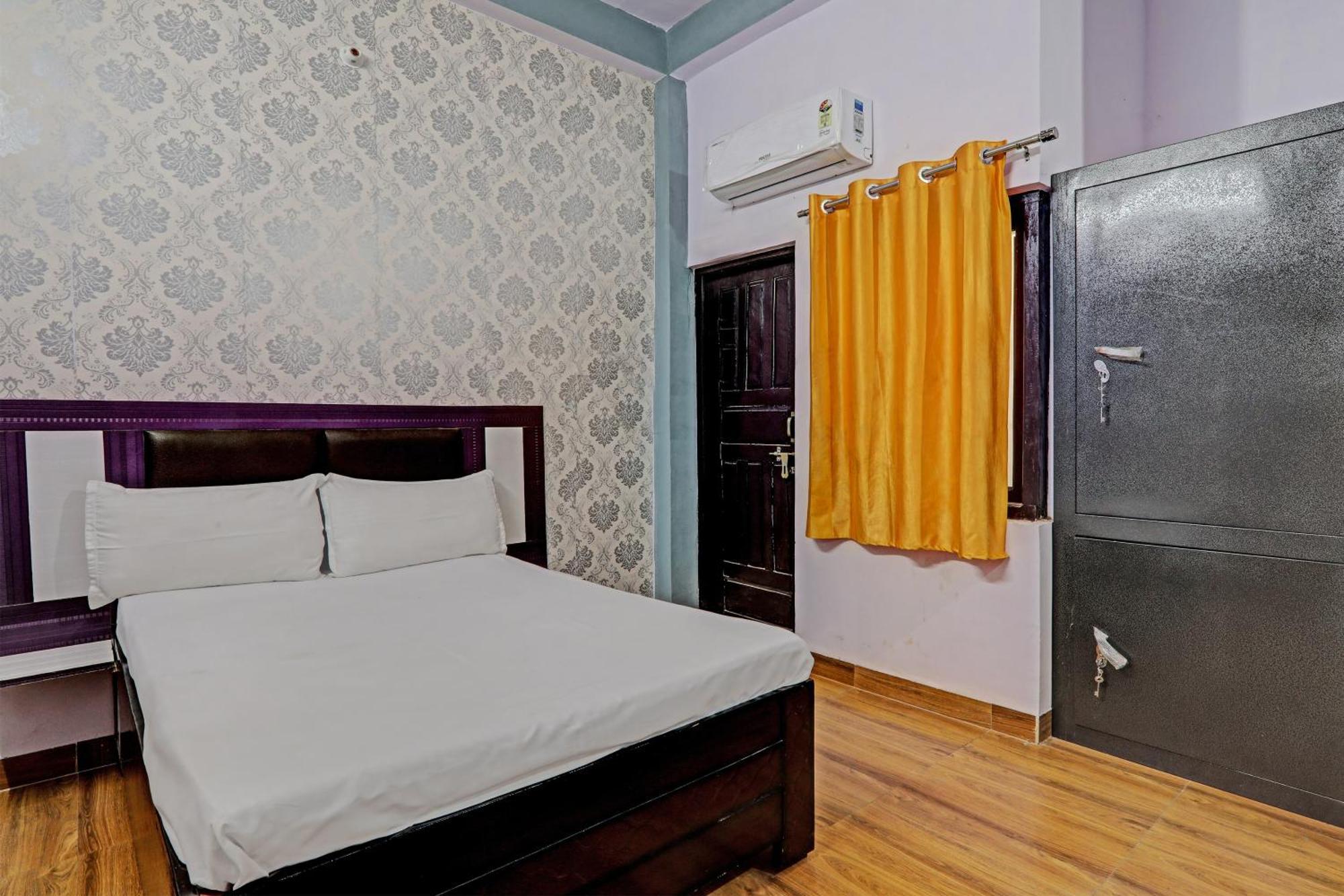 Oyo Hotel Crown Lucknow Eksteriør billede